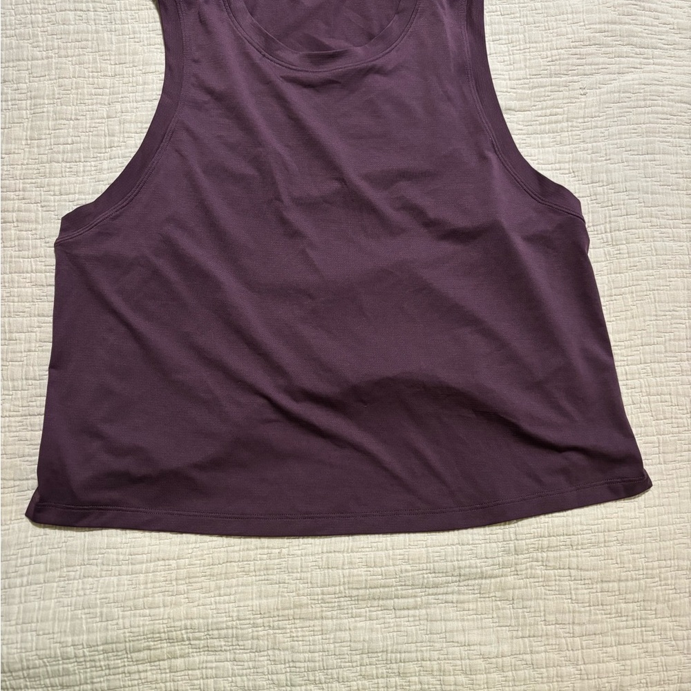 Ultralight Waist-Length Tank Top